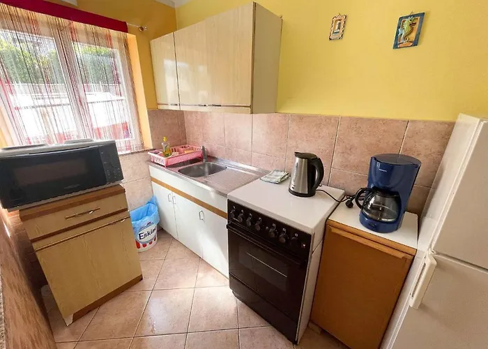 Apartment In 42072 Jadranovo